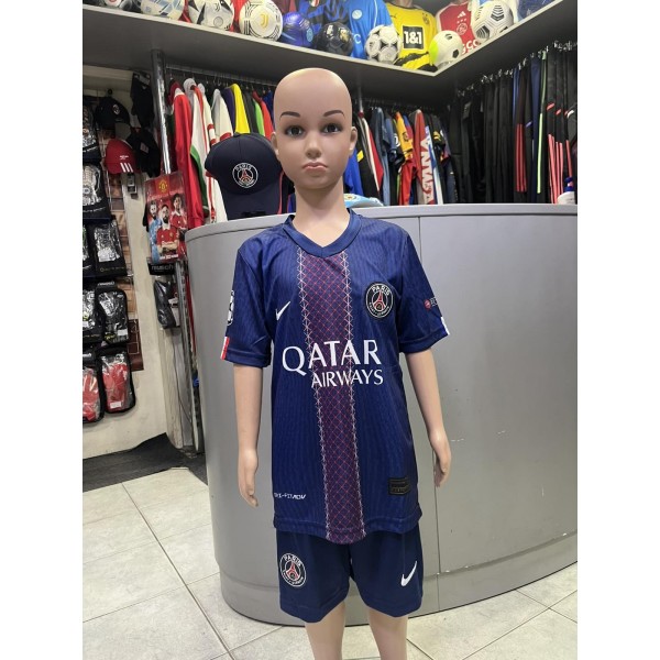  детски футболен екип Париж Сен Жармен ПСЖ    2025 2026 домакински с Дезире Дуе