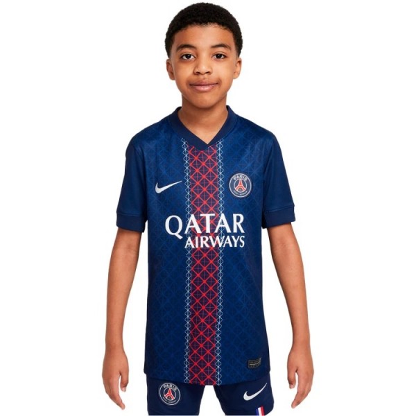 Nike Paris St Germain детска футболна тениска Париж Сен Жармен ПСЖ 2025 2026 домакинска Nike Paris St Germain детска футболна тениска Париж Сен Жармен ПСЖ 2025 2026 домакинска